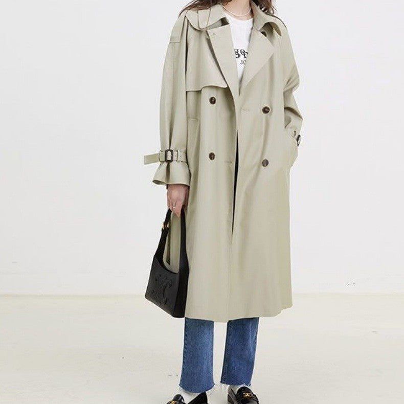 Trench Donna Medio-Lungo con Bottoni, Cintura e Spalline – Eleganza Stagionale