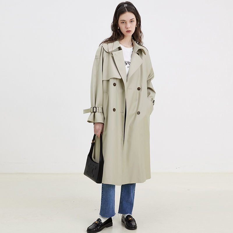 Trench Donna Medio-Lungo con Bottoni, Cintura e Spalline – Eleganza Stagionale